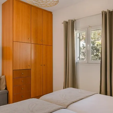 George By Select Villa *